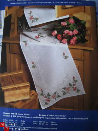 Borduurblad Rico Design voor een feestelijk gedekte tafel - Afbeelding 2