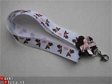 ** Chihuahua keycord met gehaakte bloem (wit)